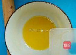 彩虹慕斯蛋糕的做法图解2