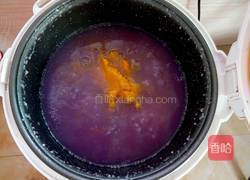 南瓜紫薯粥的做法图解7