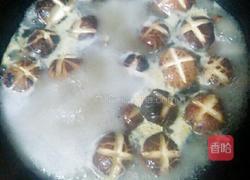 肉丁焖香菇的做法图解1