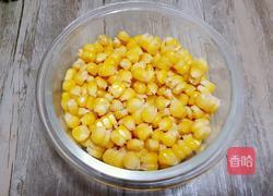 玉米粒炒烤肠的做法图解2