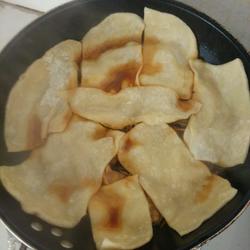 干豆角炒小鸡贴面饼的做法[图]