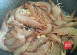 蒜末爆虾的做法图解2