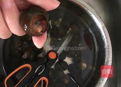 辣炒田螺的做法图解1