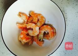 虾仁鸡蛋炒饭的做法图解1