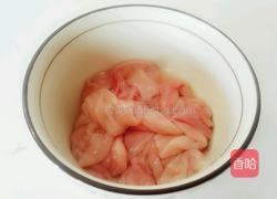 莴笋丝小肠瘦肉汤的做法图解3