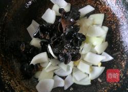 木耳洋葱炒鸡蛋的做法图解8