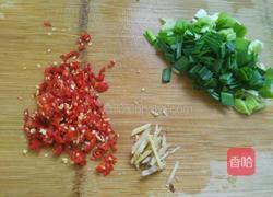 蒜苗爆小肠的做法图解4