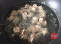 羊肉炖胡萝卜的做法图解2