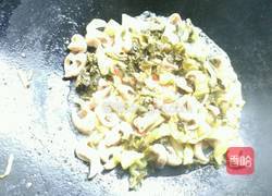 猪大肠炒酸菜的做法图解7