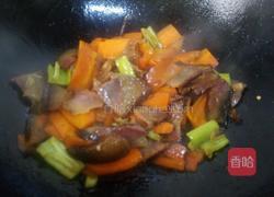 胡萝卜炒腊肉的做法图解14