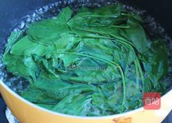 咸蛋菠菜粥的做法图解2