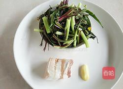 腊肉炒红菜苔的做法图解1