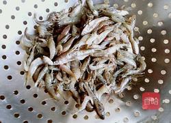 (简易版)香辣小鱼小虾的做法图解2