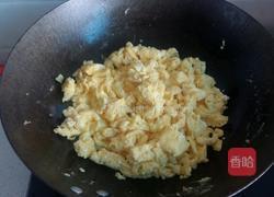 韭菜鸡蛋馅儿的做法图解2