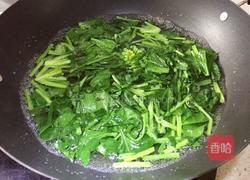 菠菜手擀面的做法图解1