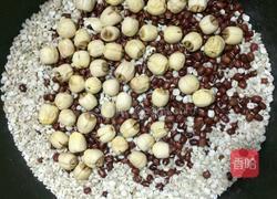 薏仁莲子红豆粥的做法图解1