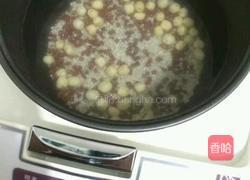 薏仁莲子红豆粥的做法图解2