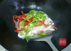 青红椒炒鱿鱼的做法图解4