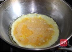 韭菜鸡蛋炒地皮菜的做法图解5