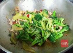 豆豉炝炒西兰花的做法图解9