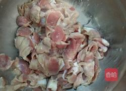 泡藕带炒鸡杂的做法图解1
