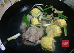 大骨玉米汤的做法图解5