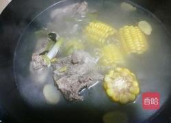 大骨玉米汤的做法图解6