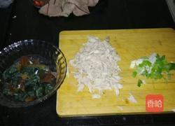 皮蛋瘦肉粥的做法图解3