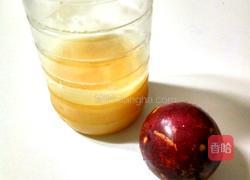 天然蜂蜜百香果饮的做法图解2