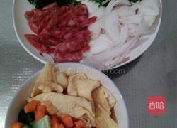 彩色香肠炒饭的做法图解4
