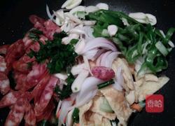 彩色香肠炒饭的做法图解5