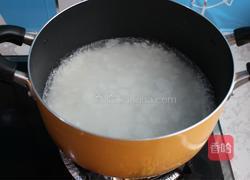 芝香南瓜粥的做法图解2