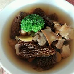 羊肚菌炖海螺的做法[图]