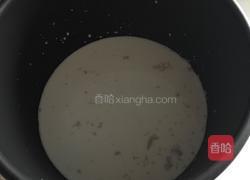 奶香黑芝麻发糕的做法图解3