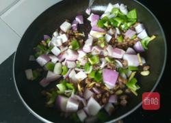 洋葱青椒牛肉丁的做法图解6