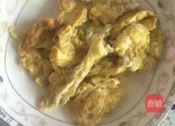黄瓜蘑菇炒蛋的做法图解3