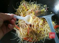 炝炒黄豆芽的做法图解7