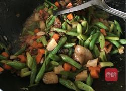 肉炒龙豆的做法图解3