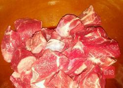 酸菜牛肉粉丝的做法图解1