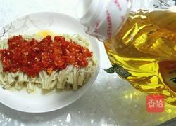 剁椒金针菇的做法图解5