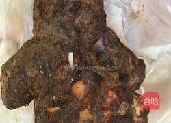 水鸭土茯苓薏米芡实汤的做法图解1