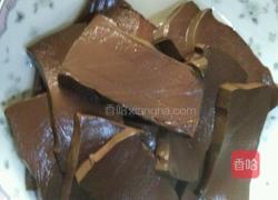 韭菜炒鸭血的做法图解2