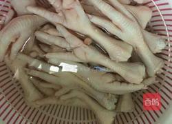 猪蹄焖鸡爪的做法图解1