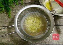 Illustration of how to make egg tarts without whipping cream 5