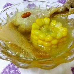 响螺片玉米鸡腿汤的做法[图]