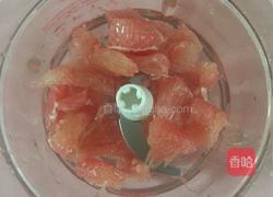 蜂蜜红心柚子汁的做法图解3