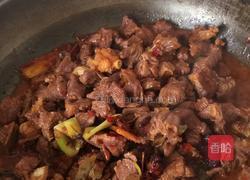 牛肉米粉的做法图解3