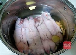 五香卤猪蹄的做法图解2