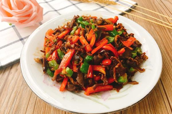 爆炒鸡胗