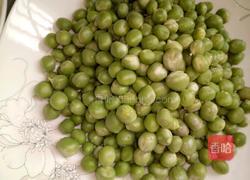 肉末豌豆子的做法图解1